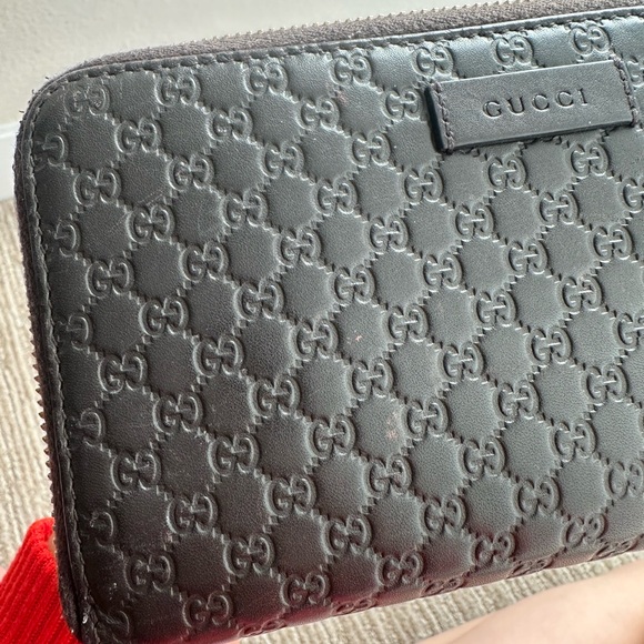 ✨PRICE IS FIRM✨ Authentic GUCCI microguccissima wallet - Picture 5 of 13